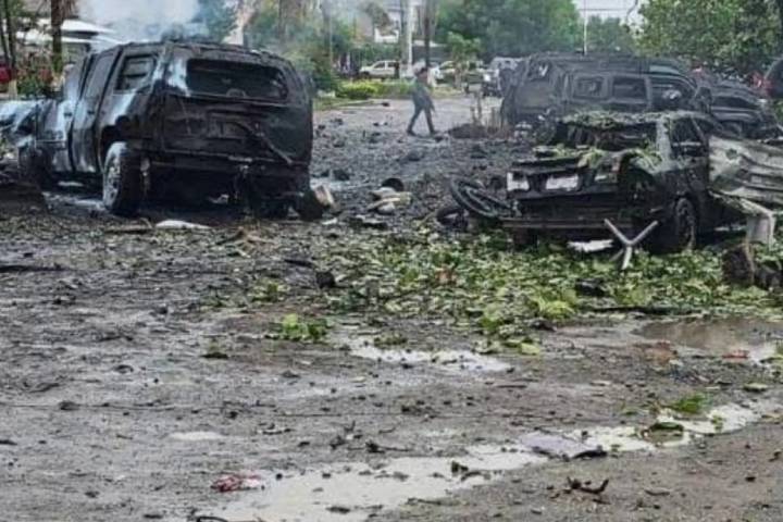 Identifican vehículos vinculados con la explosión del coche bomba en Coahuayana