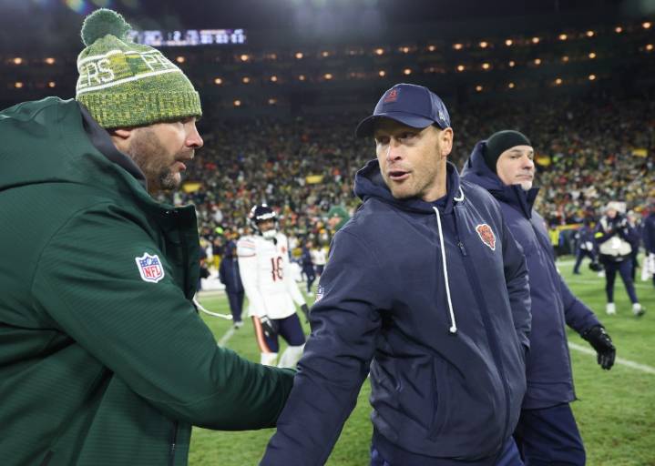 Chicago Bears’ NFC lead was short-lived. Now they need more wins — ‘probably at least 2’ — to make playoffs.
