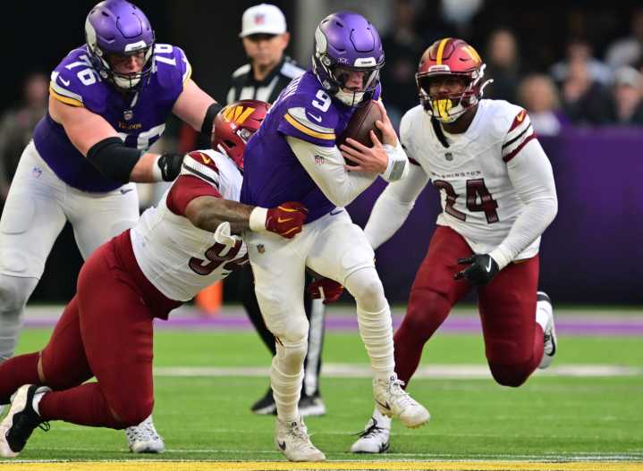 J.J. McCarthy gets some swagger back as Vikings dominate Commanders