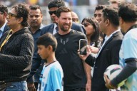 "Vino solo por 10 minutos". La bronca de los fanáticos en la India que pagaron más de US$100 dólares por Messi y no lo pudieron ver