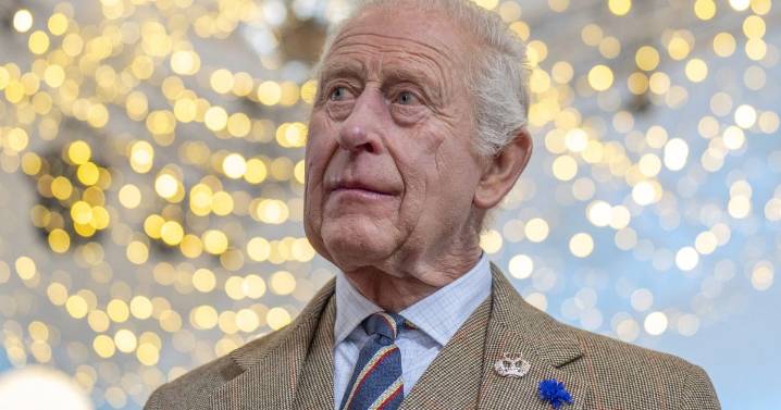 Carlos III anuncia que reducirá tratamientos contra el cáncer