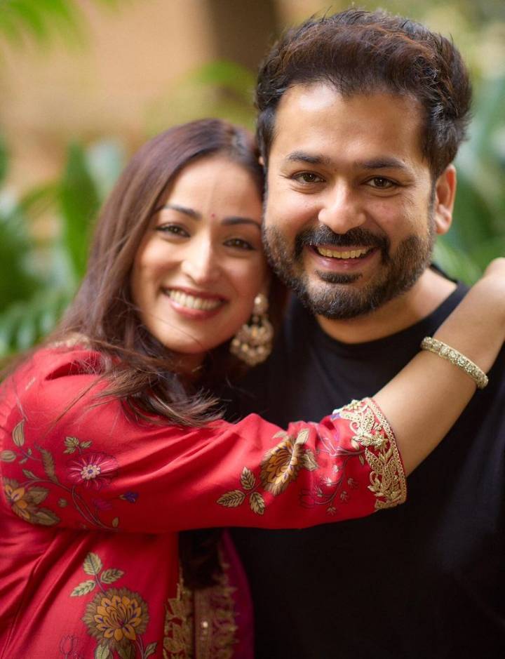 Aditya Dhar, Yami Gautam seek blessings at Bilaspur’s Naina Devi Temple after ‘Dhurandhar’ success