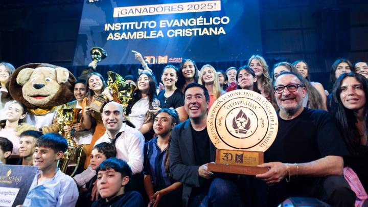 Más de 15.000 jóvenes celebraron el cierre de las Olimpíadas en Malvinas Argentinas