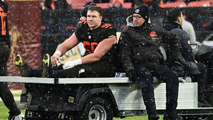Browns’ Center Ethan Pocic out for season, per Kevin Stefanski