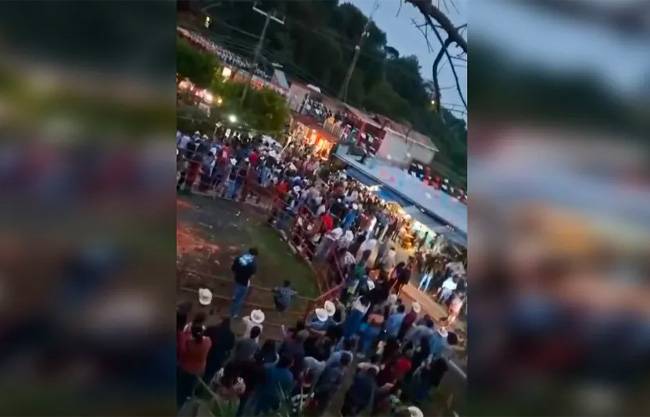 Conductor arrolla a peregrinos que festejaban a la virgen Guadalupe en Misantla; hay varios lesionados