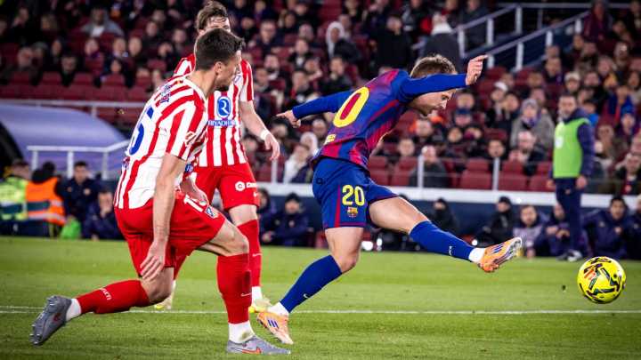 Barcelona vence 3-1 al Atlético en un partidazo y se mantiene líder de LaLiga