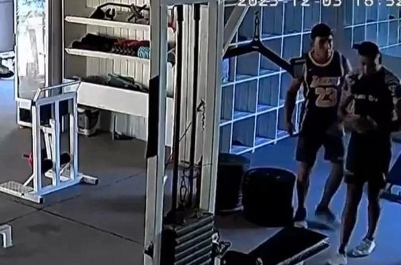 Atacó por la espalda a boxeador profesional y le fracturó la cara