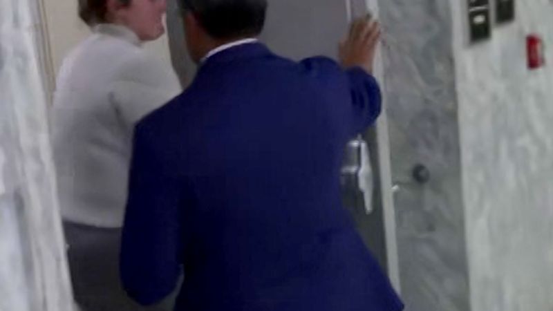 Darrell Issa aide tries to close door on Manu Raju amid Texas questions