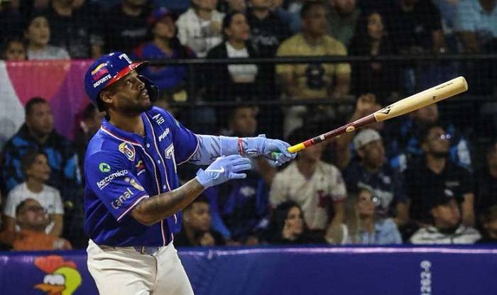 Maikel García espera volver a jugar con Tiburones de La Guaira en enero