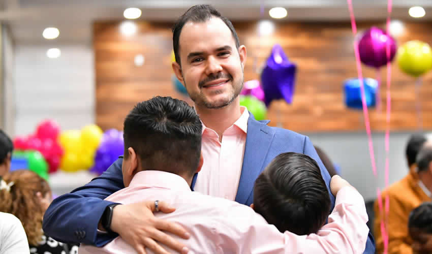 35 Niños y Niñas Hacen Realidad su Sueño: Festejarán la Navidad en Familia, ya Fueron Adoptados