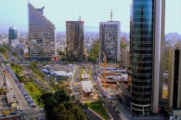 Sura: economía peruana crecería 3.3% este año y 3% en 2026 superando vaivenes políticos