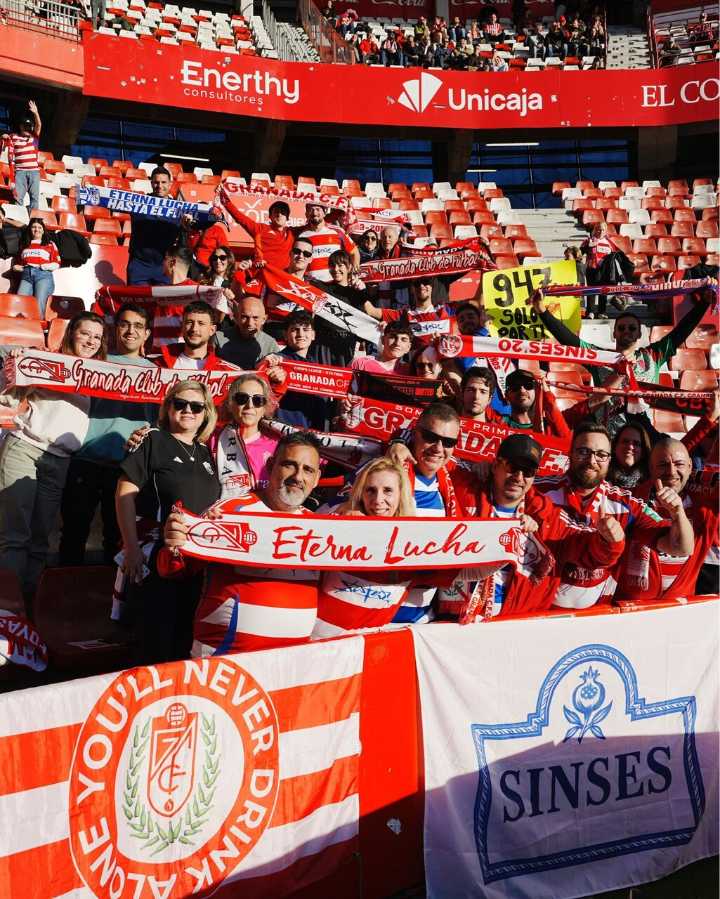 El Sporting vence al Granada en el tramo final