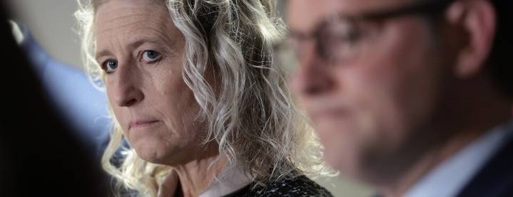 Moderate Republicans Defy House Leaders in Health Subsidy Bid