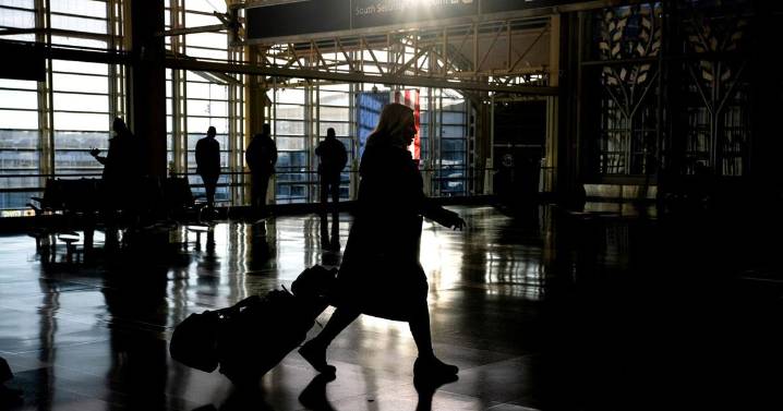 US plan would require some visitors to provide social media information from last 5 years