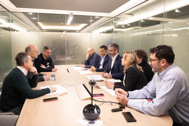 Francisco Lucas: "Pedimos a López Miras que se ponga a trabajar y presente una nueva propuesta para destinar más fondos Feder a la construcción de vivienda"