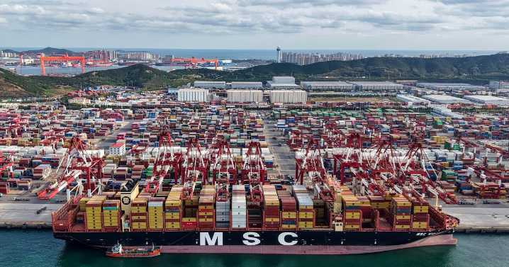 China's trade surplus hits $1 trillion for first time ever