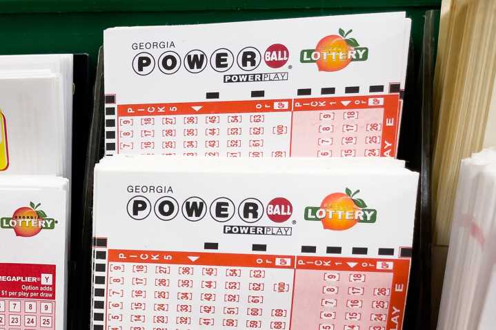 Powerball jackpot grows to $875 million ahead of Monday night's drawing