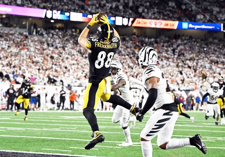 Arthur Smith explains Steelers’ offensive plan, which has included very little Pat Freiermuth lately