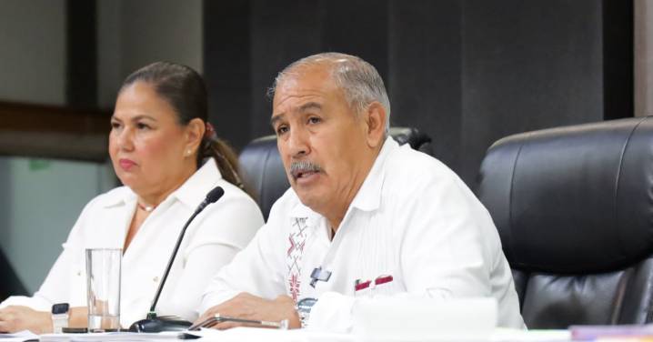 ColiBecas impulsa disminución histórica de la deserción escolar en Colima, afirma secretario de Educación en comparecencia