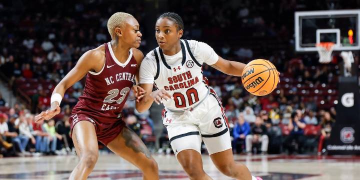 Latson Leads No. 3/3 South Carolina to Win over NC Central