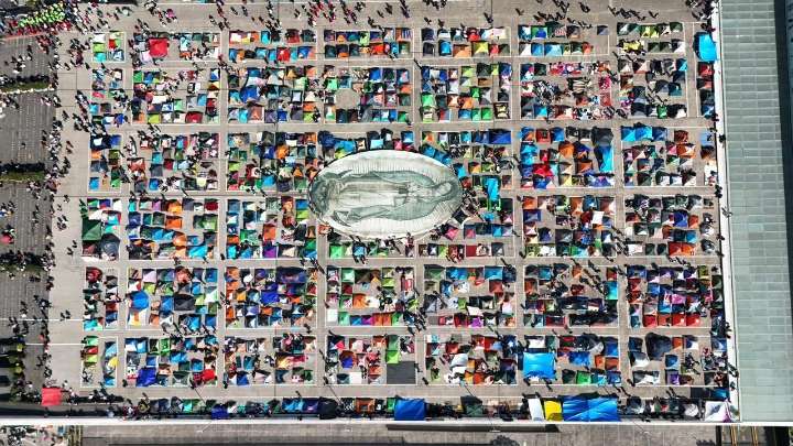 GAM rompe récord de más de 3.5 millones de peregrinos, colocan Virgen Monumental en la Basílica de Guadalupe