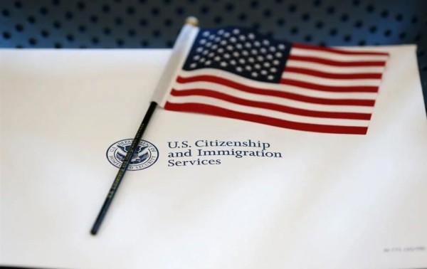 Paraliza EU procesos de residencia a 19 países