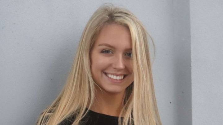 Who Is Singing the National Anthem at Colts vs Jaguars? Life, Net Worth, & More About Gabrielle Slebos Gabrielle Slebos performs the national anthem at Colts–Jaguars as Indy fights for AFC South contr