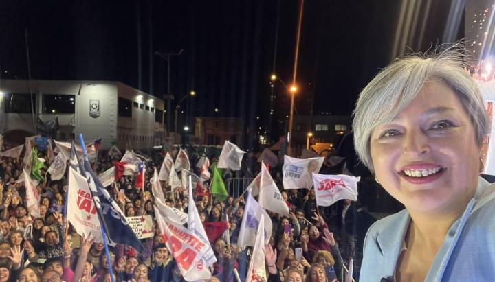 Jara cerró su campaña en Coquimbo prometiendo "crecimiento que llegue a la mesa de todos los chilenos"