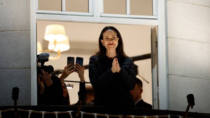 María Corina Machado saluda desde el balcón en Oslo, llena de emoción: “Viva Venezuela”. Vea el video