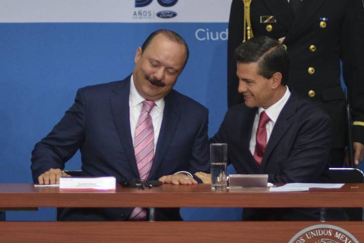 Trasladan a César Duarte al penal del Altiplano por lavado de dinero y desvío de recursos