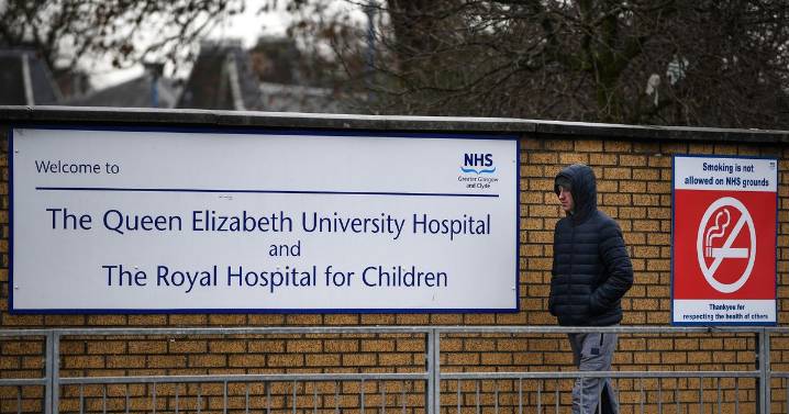 Visitors to Scots hospitals told to wear face masks amid flu outbreak