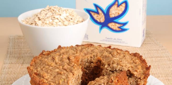 Sin harina ni azúcar: cómo preparar un budín de manzanas saludable en la licuadora