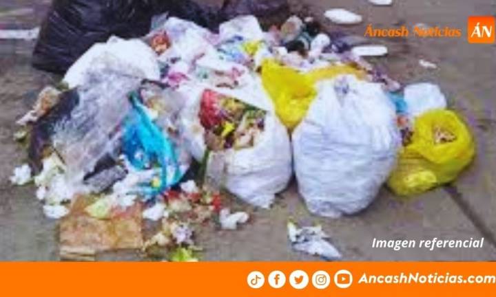 Huaraz: Recogen más de 300 kilos de basura por la ruta a Tacllan
