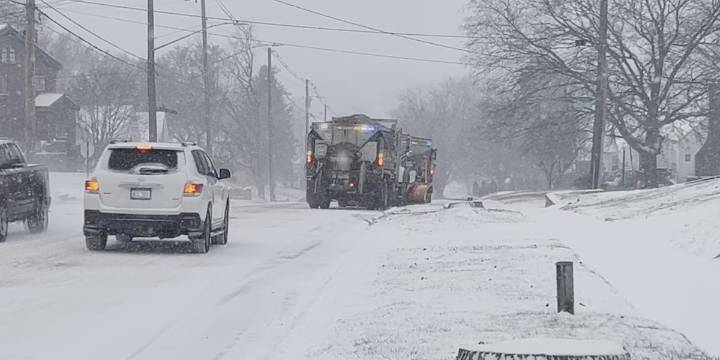 Sioux City prepares for incoming snow with street clearing operations