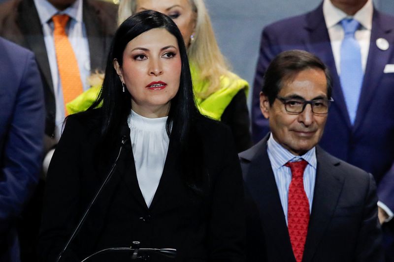 Mexico's economy solid and resilient as domestic risks rise, cenbank says