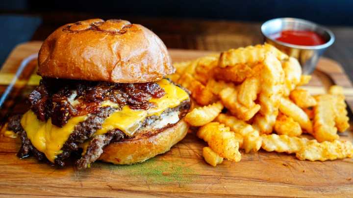 Project Burger opens in Palm Desert becoming a favorite among locals