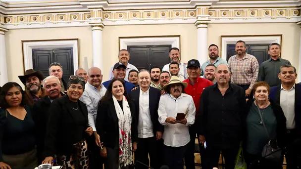 Durazo se reúne con integrantes del sector pesquero