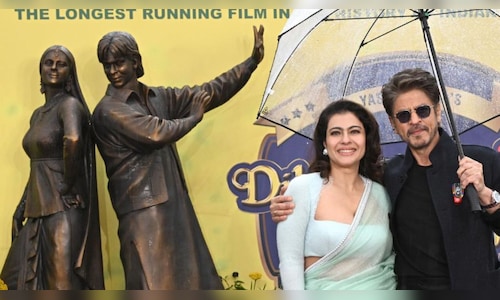'Bade Bade Deshon Mein...': Shah Rukh Khan, Kajol unveil Raj and Simran's bronze statue in London