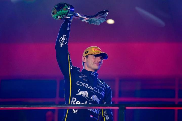 Deadspin | Max Verstappen wins in Qatar, boosts chances for fifth crown