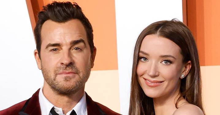 Justin Theroux’s Wife Nicole Brydon Bloom Pregnant