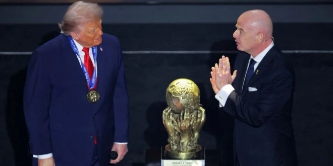 Donald Trump recibe el primer Premio de la Paz de la FIFA