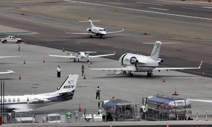 County approves more commercial flights for Carlsbad airport