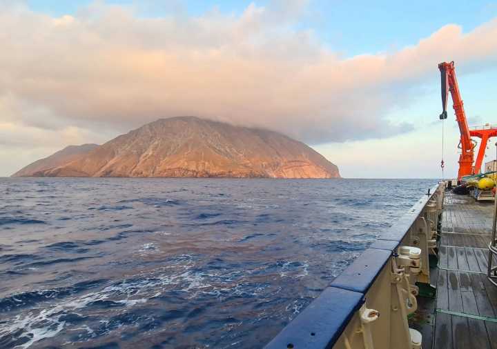 Grecia: descubren un gigantesco yacimiento hidrotermal frente a Milos