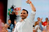 Juan Pablo Valdés asume la gobernación de Corrientes y sigue el misterio sobre su gabinete