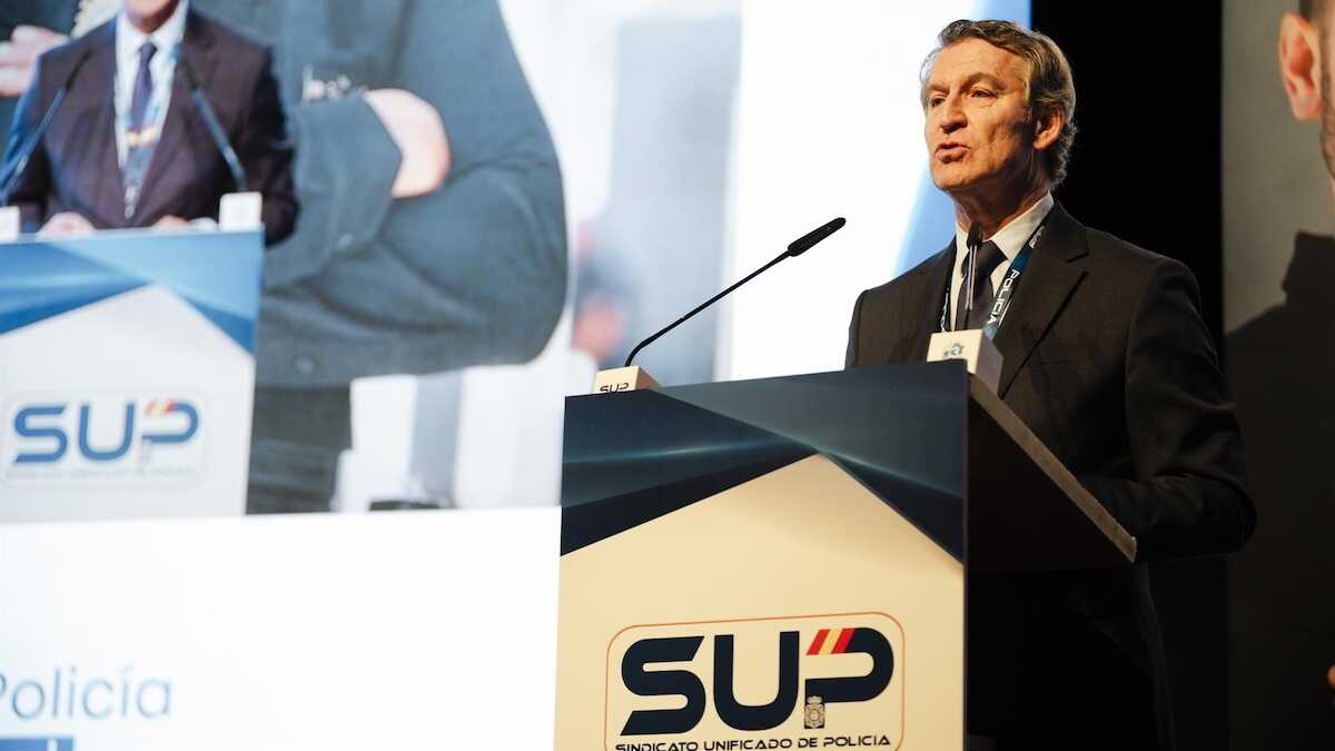 Feijóo cree que Sánchez "ha perdido la dignidad" tras "implorar" de nuevo a Junts