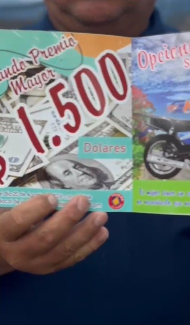 Bomberos de Ayacucho impulsan bono solidario para reparar camión supresor de incendios