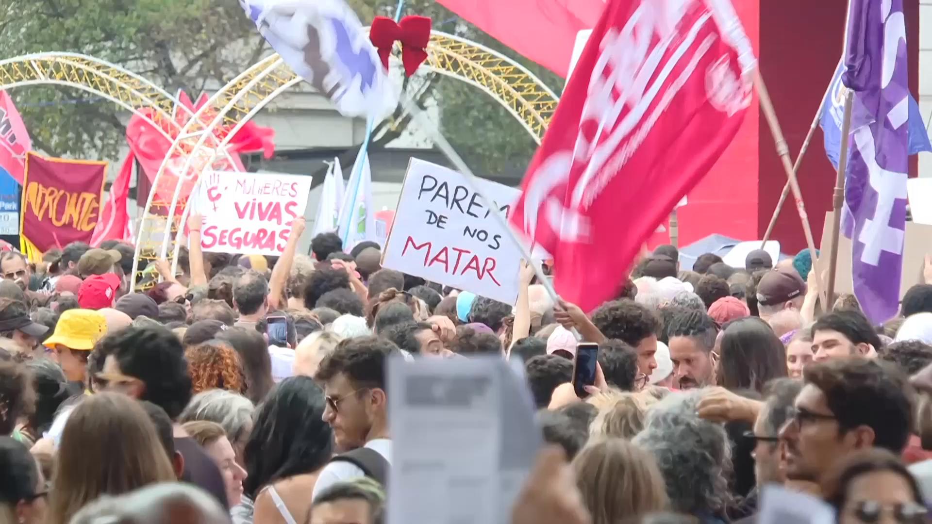 Thousands march in Brazil to raise attention to femicides and gender