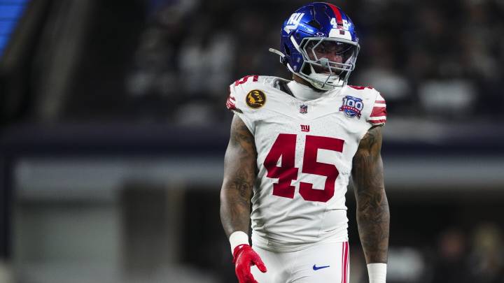 Giants waive LB Tomon Fox