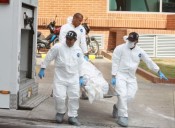 NIÑA SE LANZA AL VACÍO