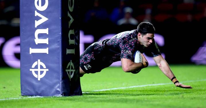 Bristol Bears score nine tries against Pau to put one foot in the Champions Cup last 16